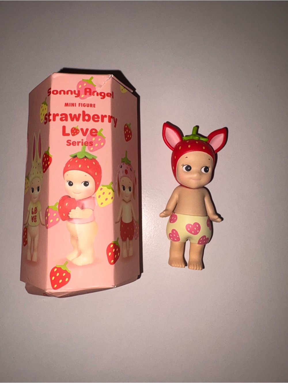 Strawberry Love Fawn Sonny Angel